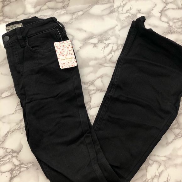 ❌MOVING SALE❌ FREE PEOPLE high raise flare jeans - Picture 8 of 8